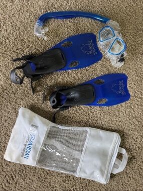 Guardian Kids Snorkel Set Adjustable Fins Mask Snorkel Travel Bag